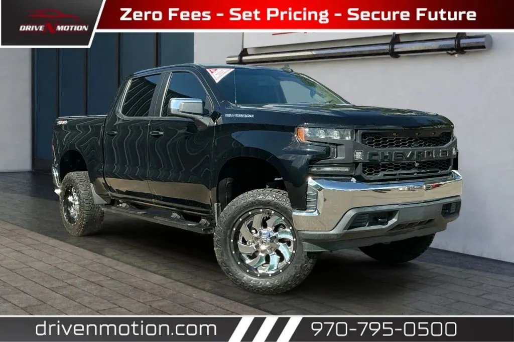 Black 2019 Chevrolet Silverado 1500 Crew Cab LT Pickup 4D 5 3/4 ft for sale in Greeley, CO
