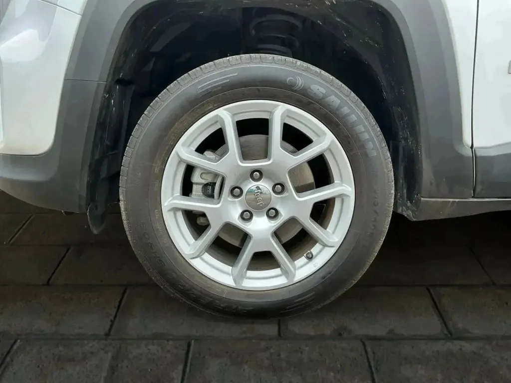 2019 Jeep Renegade Latitude - Photo 24