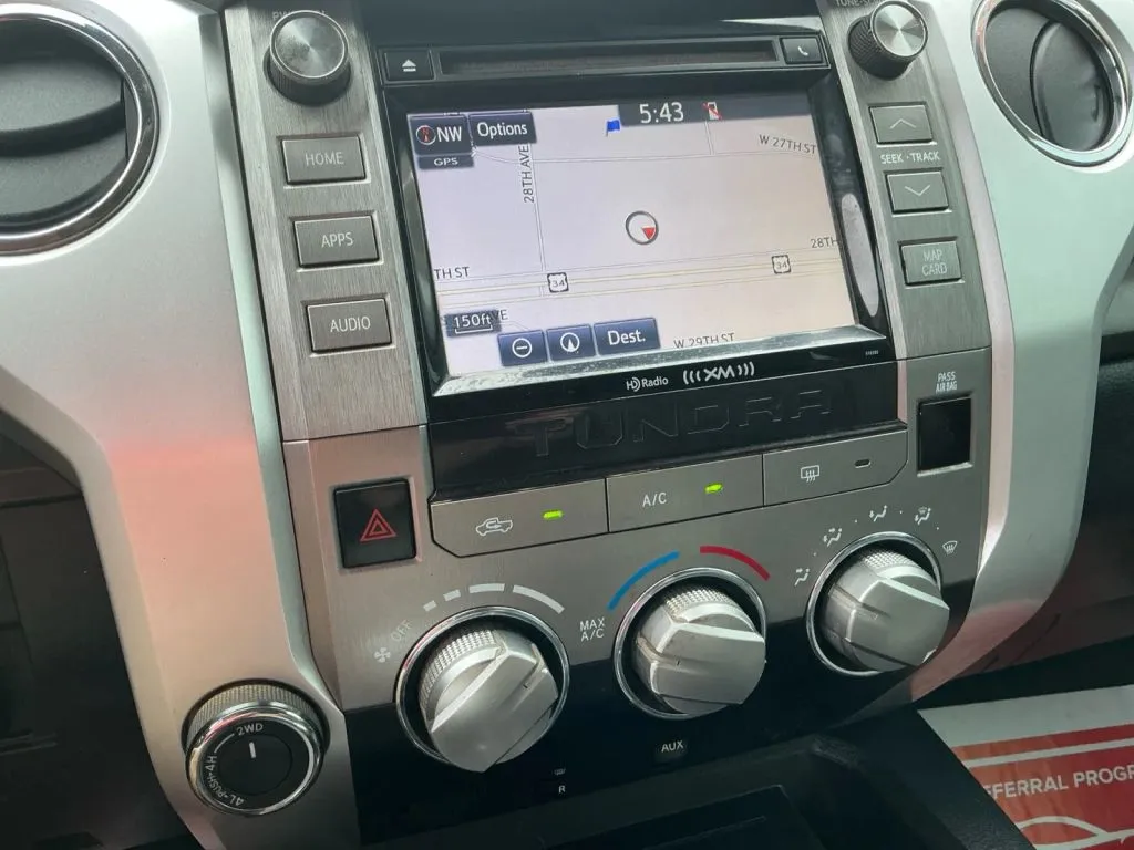 Toyota Tundra photo 34