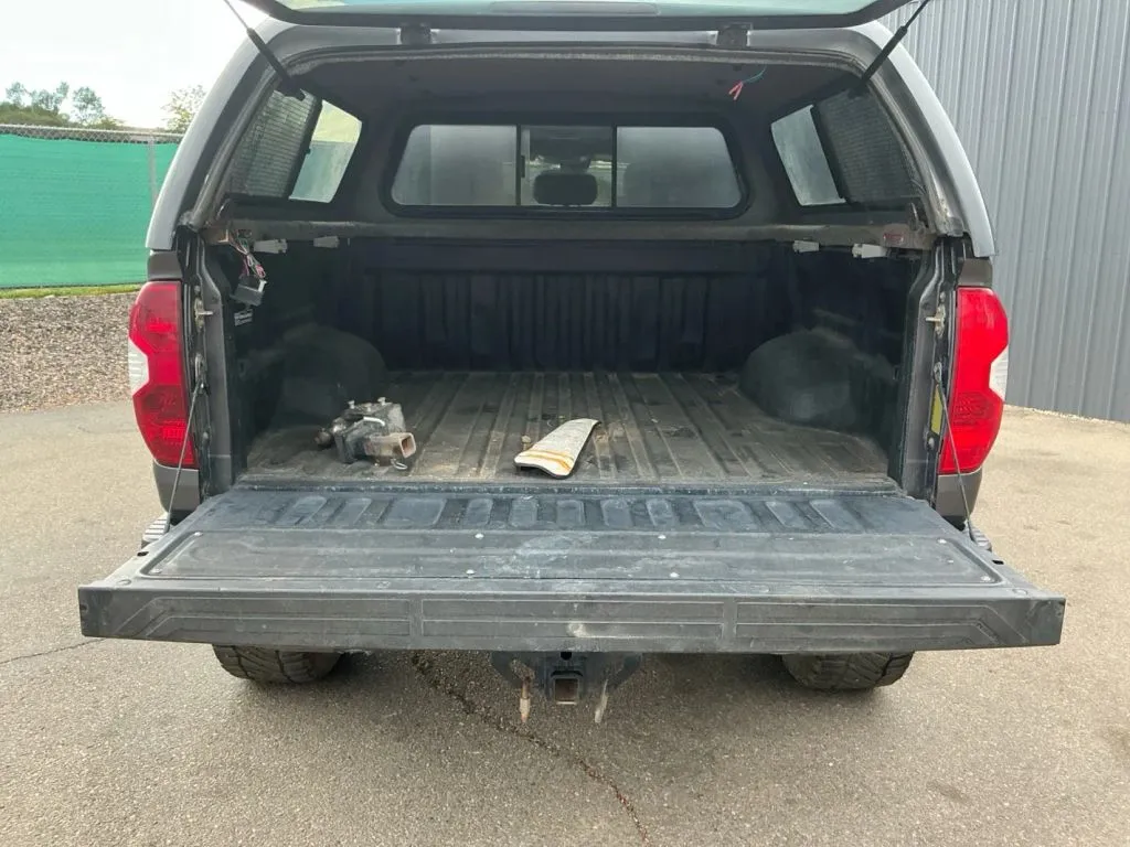 Toyota Tundra photo 21