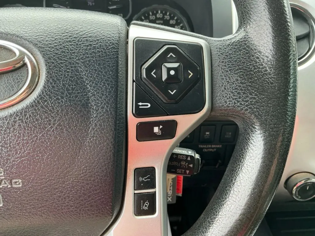 Toyota Tundra photo 30