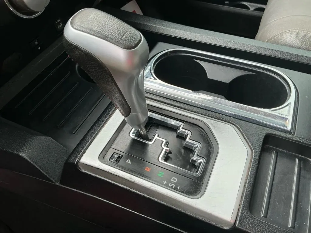 Toyota Tundra photo 35