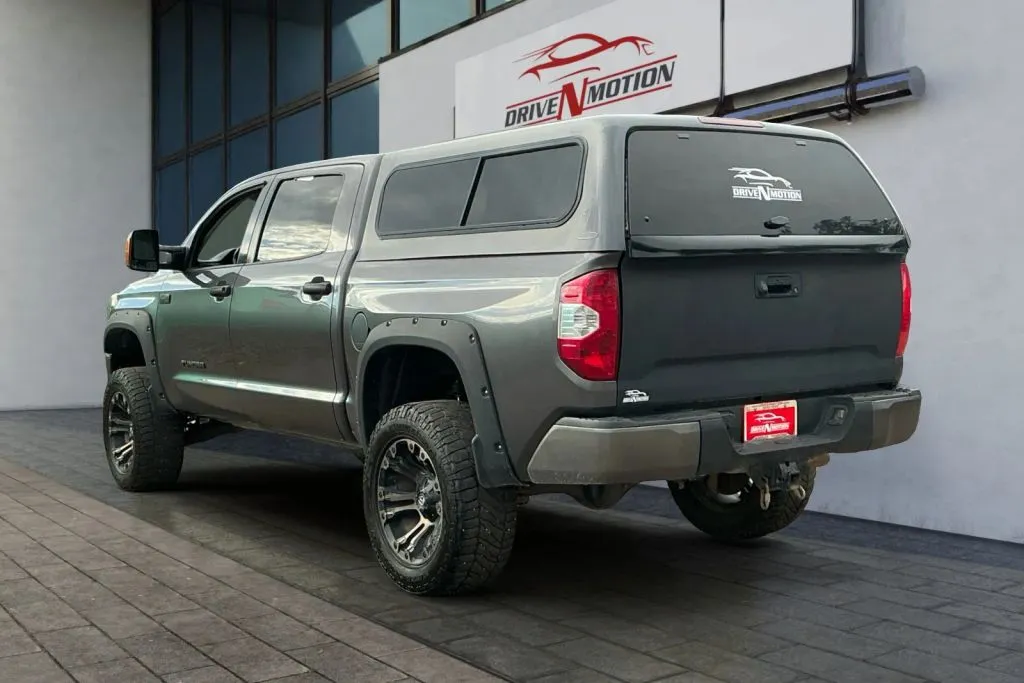 Toyota Tundra photo 6