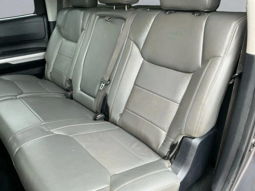 Toyota Tundra photo 15