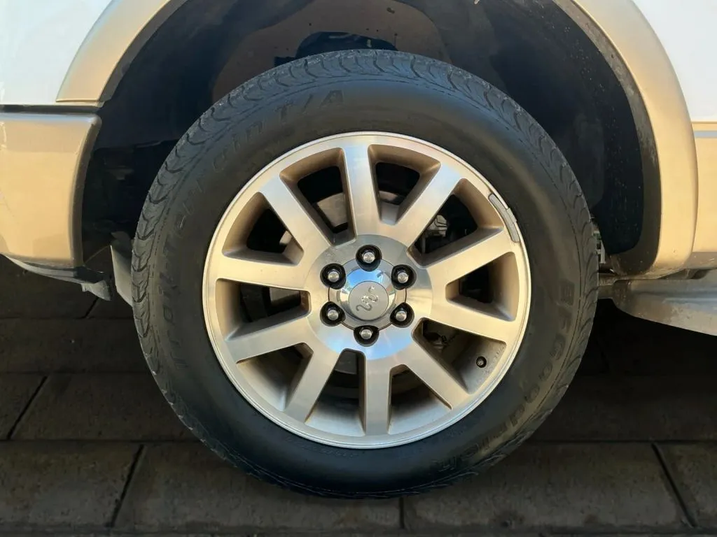 Ford F-150 photo 24