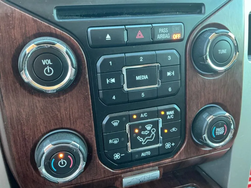 Ford F-150 photo 32