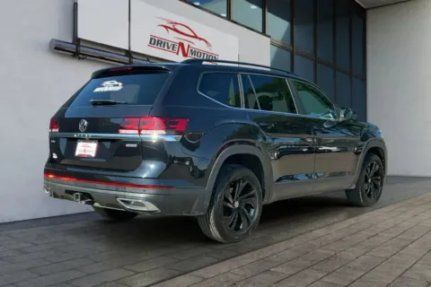 More photos of 2022 Volkswagen Atlas SE 4Motion w/Tech Pkg Sport Utility 4D at Drive N-Motion Greeley, CO