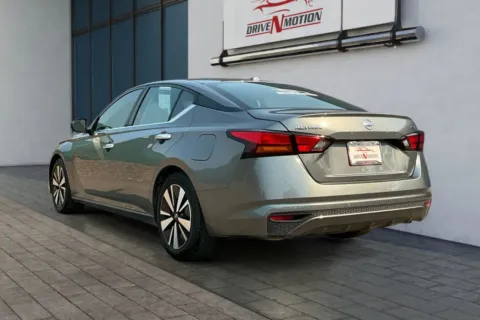 More photos of 2021 Nissan Altima 2.5 SV Sedan 4D at Drive N-Motion Greeley, CO