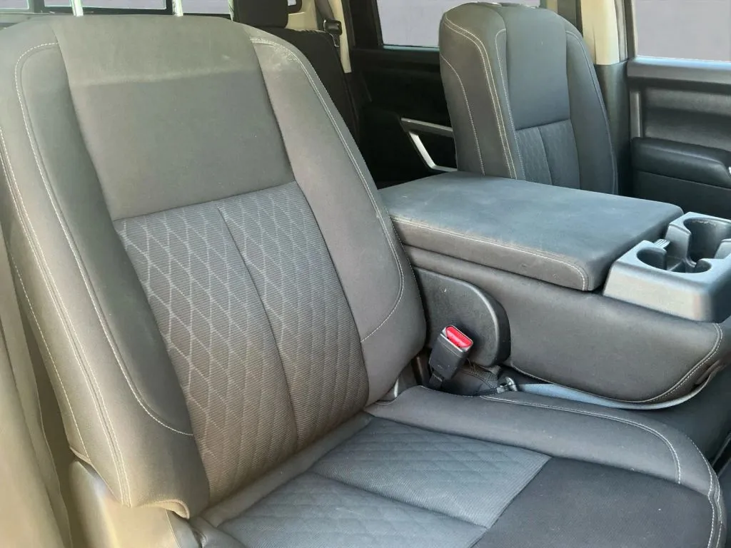 2017 Nissan Titan XD SV - Photo 22