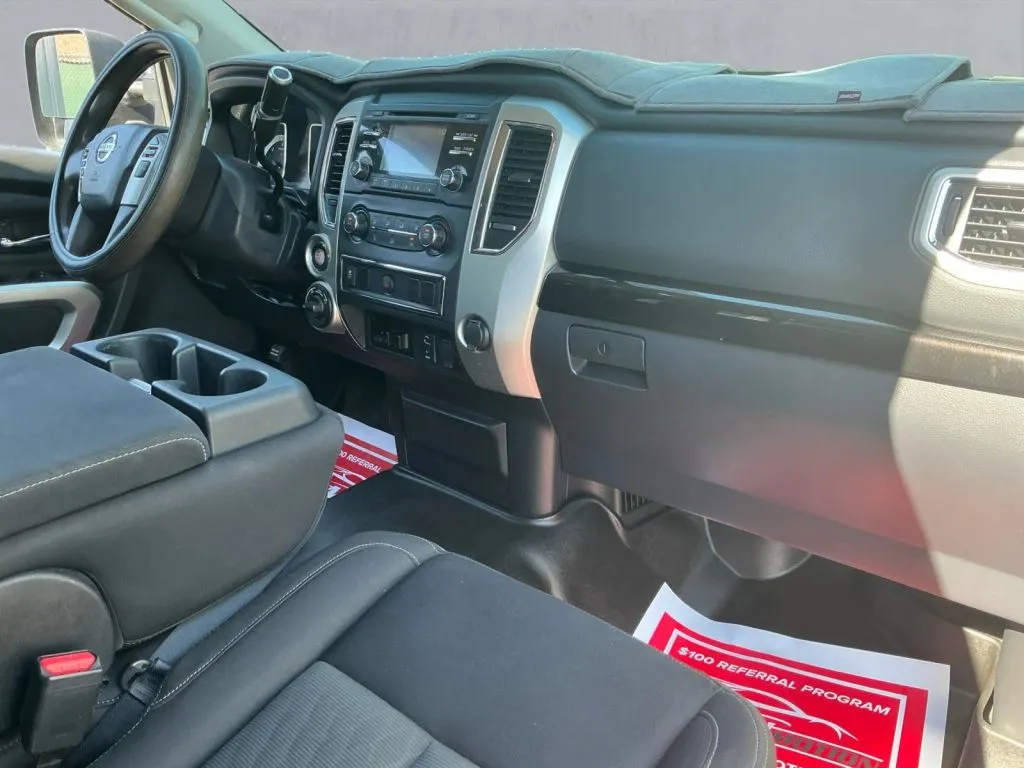 2017 Nissan Titan XD SV - Photo 20