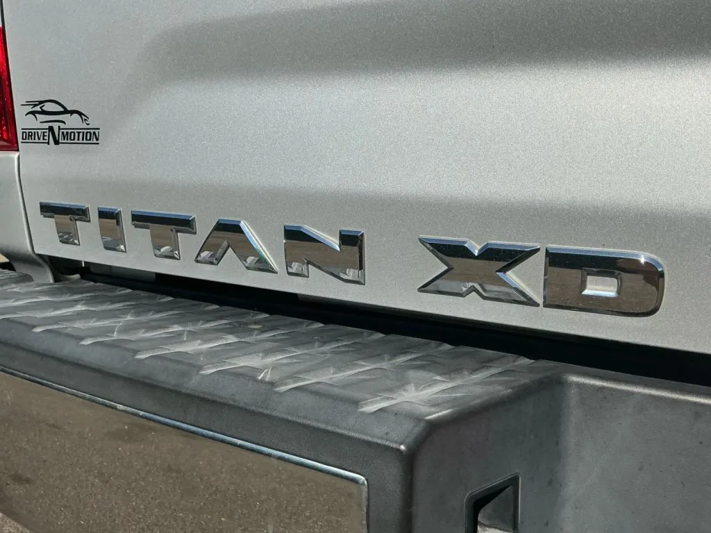 2017 Nissan Titan XD SV - Photo 18