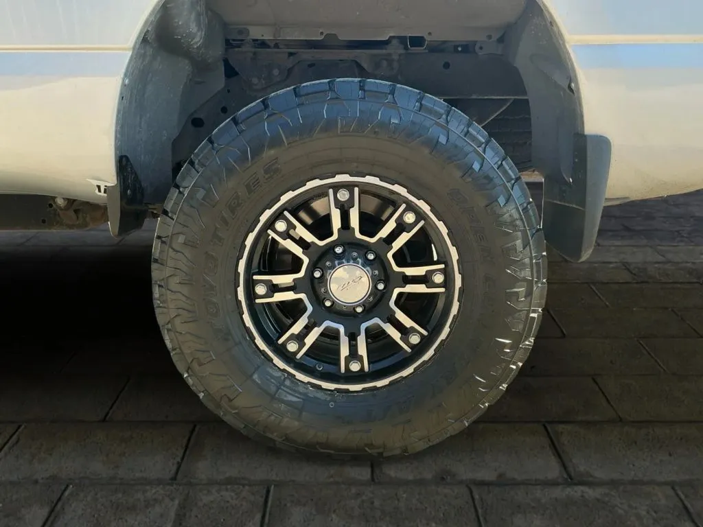 2017 Nissan Titan XD SV - Photo 17