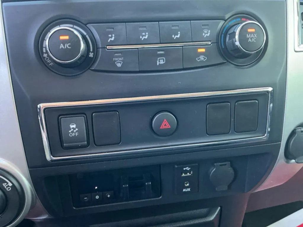 2017 Nissan Titan XD SV - Photo 29