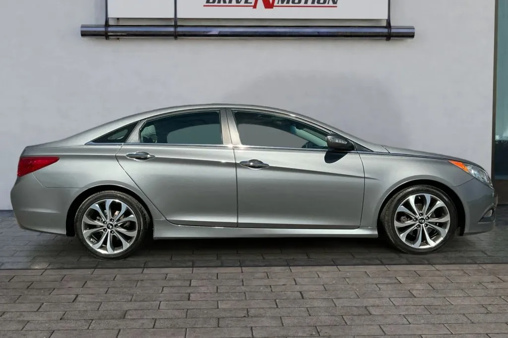 Another view of 2014 Hyundai Sonata Limited Sedan 4D for sale in Greeley, CO at Drive N-Motion Greeley