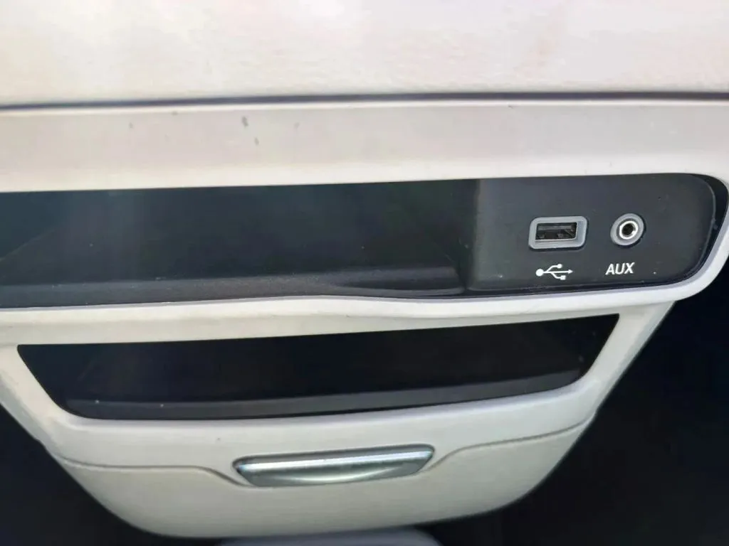 2017 Chrysler Pacifica LX - Photo 38