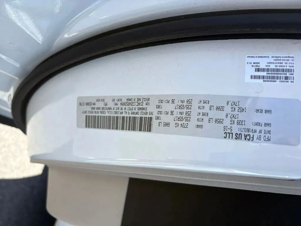 2017 Chrysler Pacifica LX - Photo 40