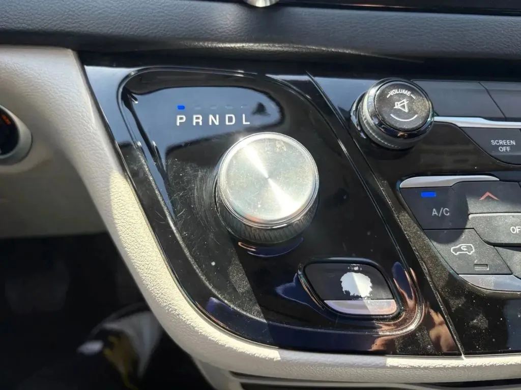 2017 Chrysler Pacifica LX - Photo 36