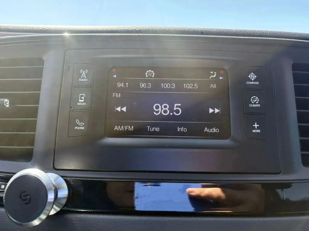 2017 Chrysler Pacifica LX - Photo 31