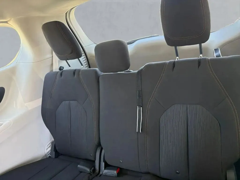 2017 Chrysler Pacifica LX - Photo 18