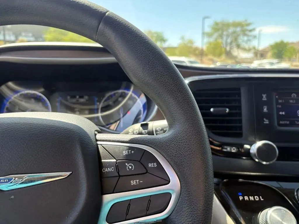 2017 Chrysler Pacifica LX - Photo 30