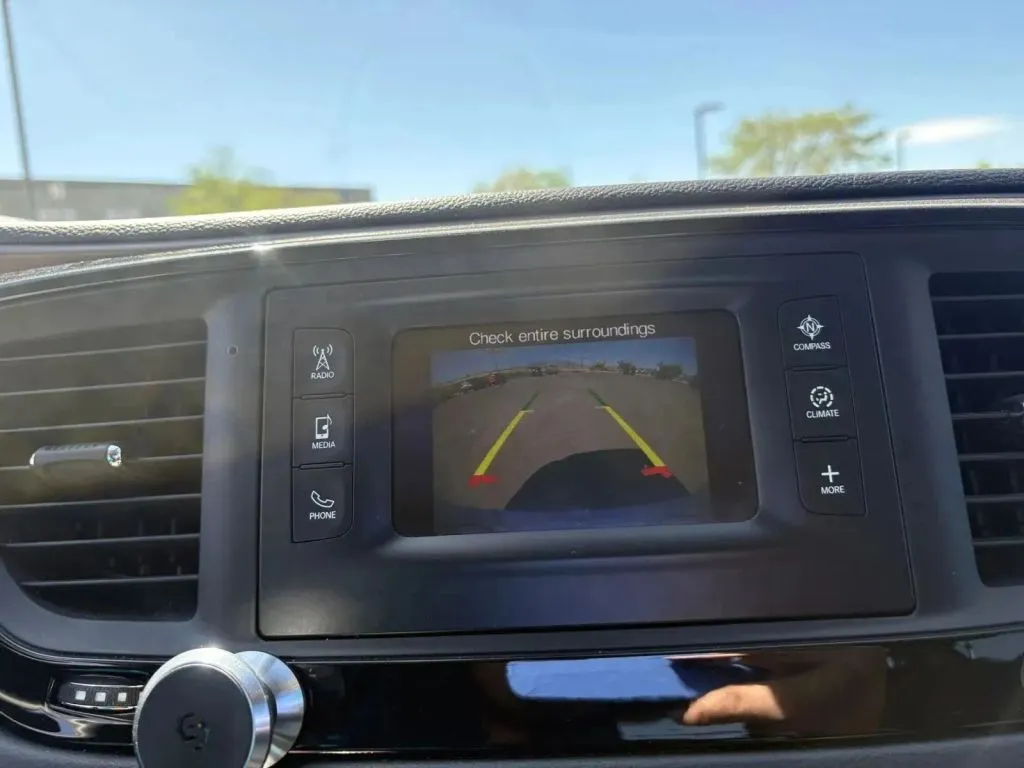 2017 Chrysler Pacifica LX - Photo 33