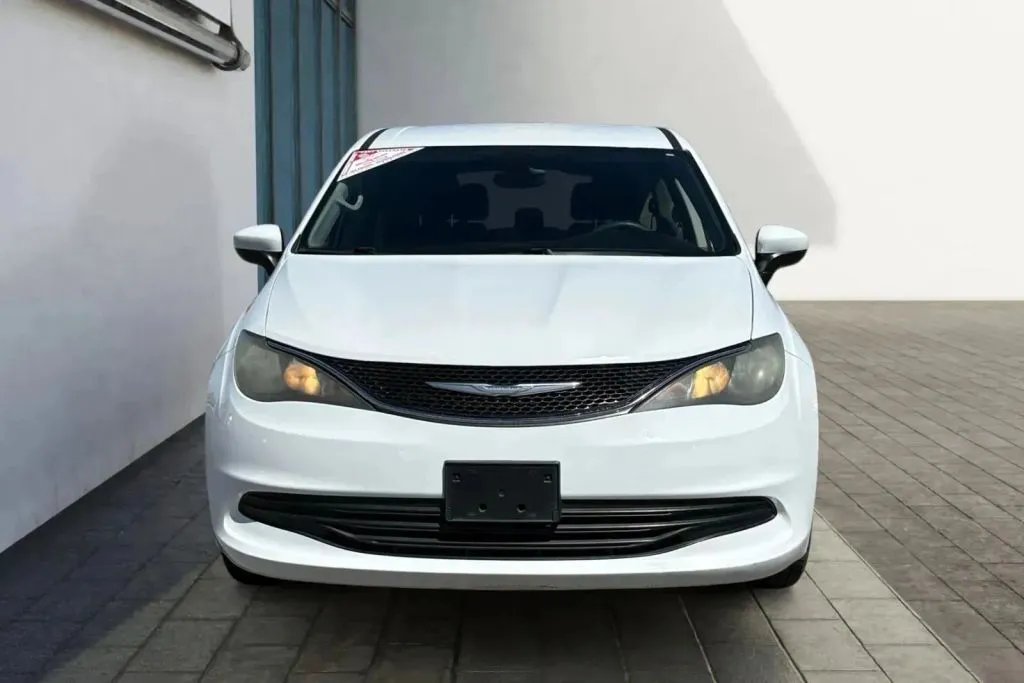2017 Chrysler Pacifica LX - Photo 8