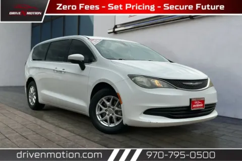 White 2017 Chrysler Pacifica LX Minivan 4D for sale in Greeley, CO