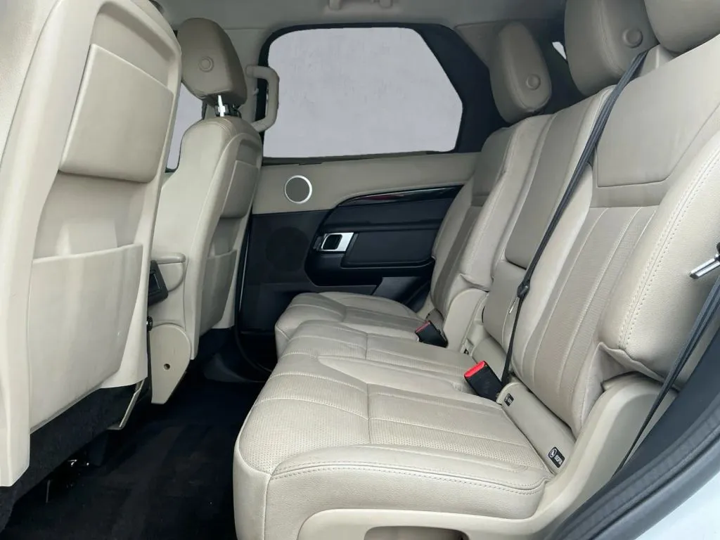 Land Rover Discovery photo 14