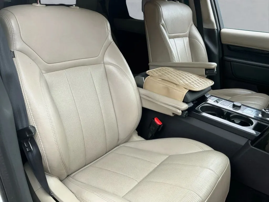 Land Rover Discovery photo 23