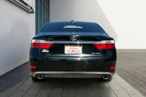 More photos of 2014 Lexus ES 350 Sedan 4D at Drive N-Motion Greeley, CO
