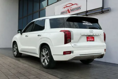 More photos of 2021 Hyundai Palisade Limited Sport Utility 4D at Drive N-Motion Greeley, CO