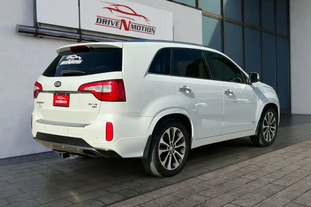More photos of 2014 Kia Sorento SX Sport Utility 4D at Drive N-Motion Greeley, CO