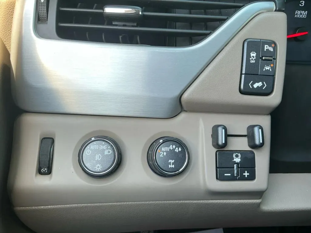 GMC Yukon photo 35