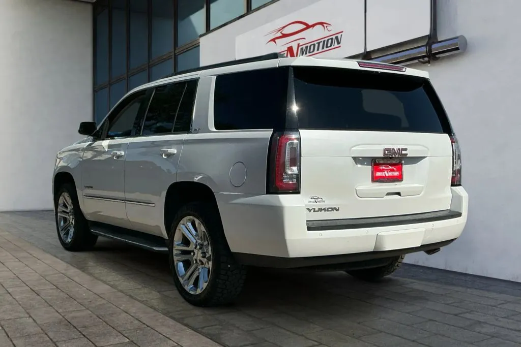 GMC Yukon photo 7