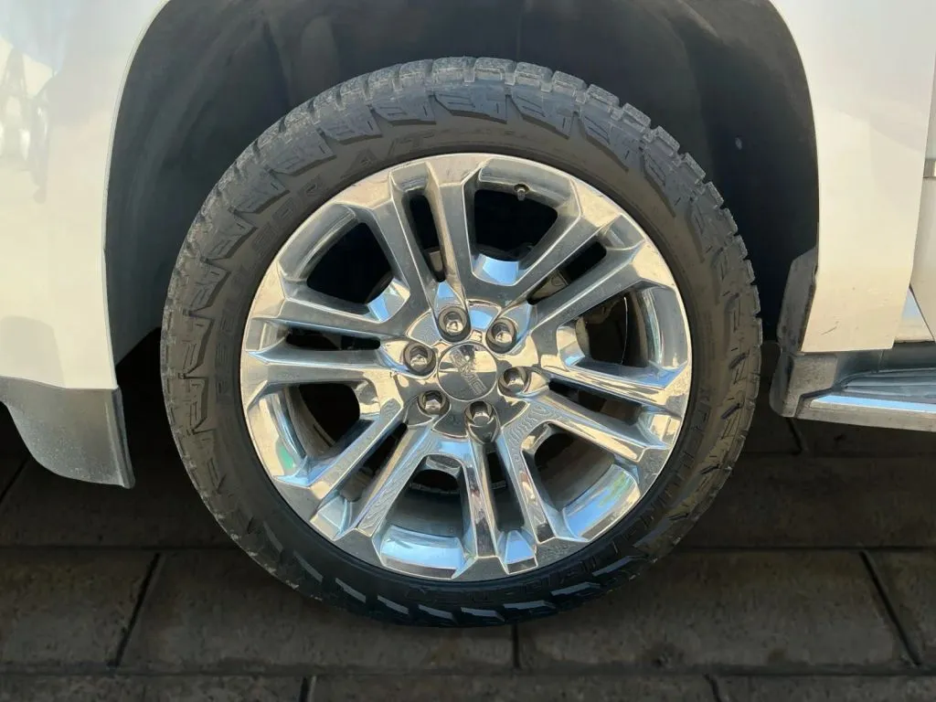 GMC Yukon photo 25