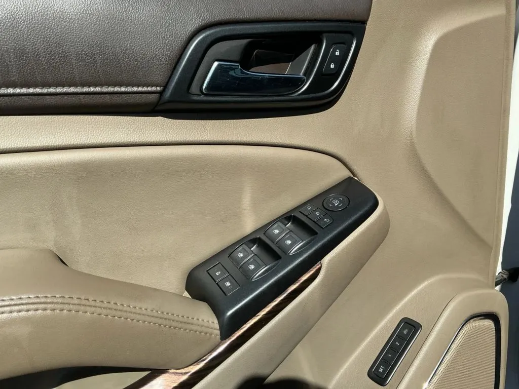 GMC Yukon photo 11