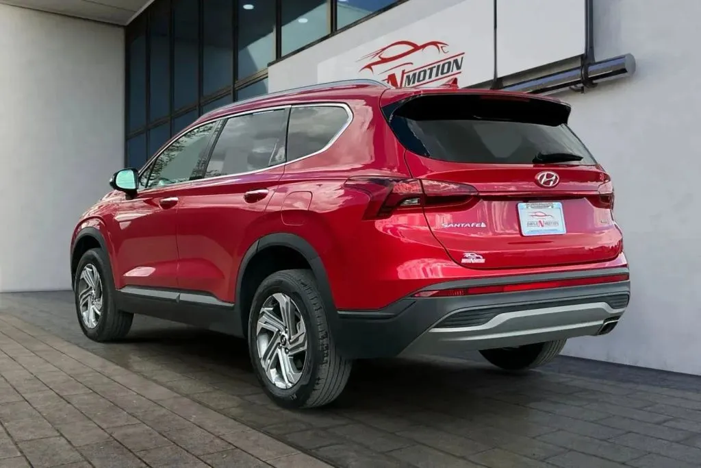 More photos of 2023 Hyundai Santa Fe SEL Sport Utility 4D at Drive N-Motion Greeley, CO