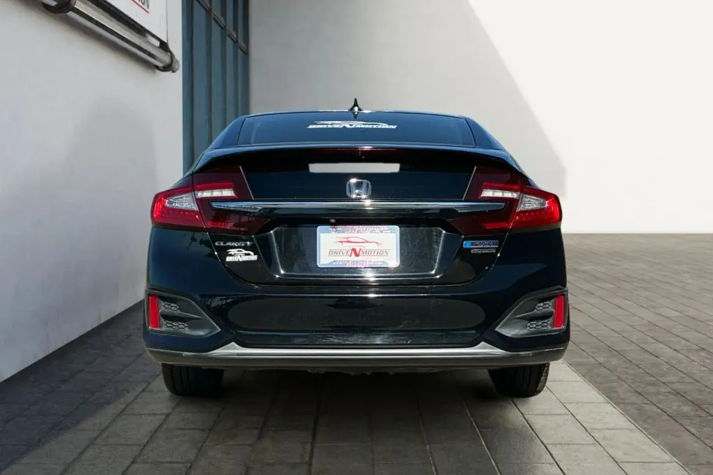 More photos of 2018 Honda Clarity Plug-in Hybrid Touring Sedan 4D at Drive N-Motion Greeley, CO