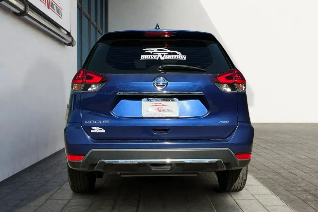 More photos of 2018 Nissan Rogue S Sport Utility 4D at Drive N-Motion Greeley, CO