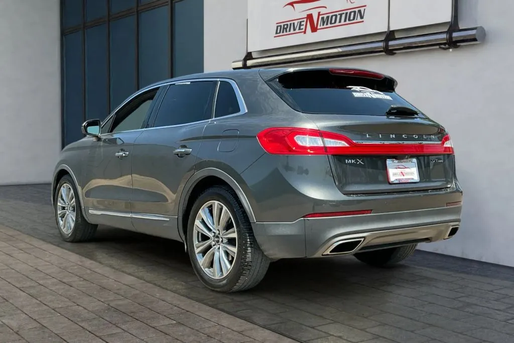 More photos of 2017 Lincoln MKX Reserve Sport Utility 4D at Drive N-Motion Greeley, CO