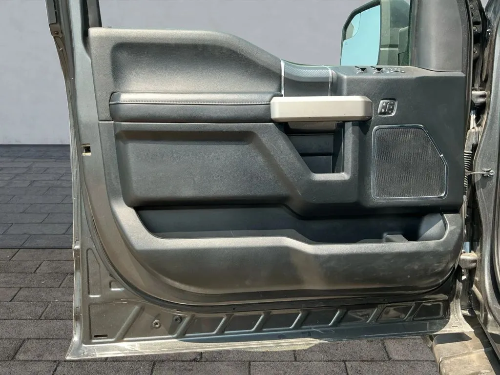Ford F-150 photo 10