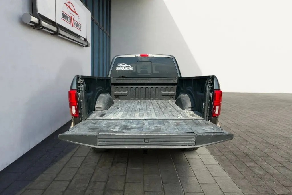 Ford F-150 photo 21