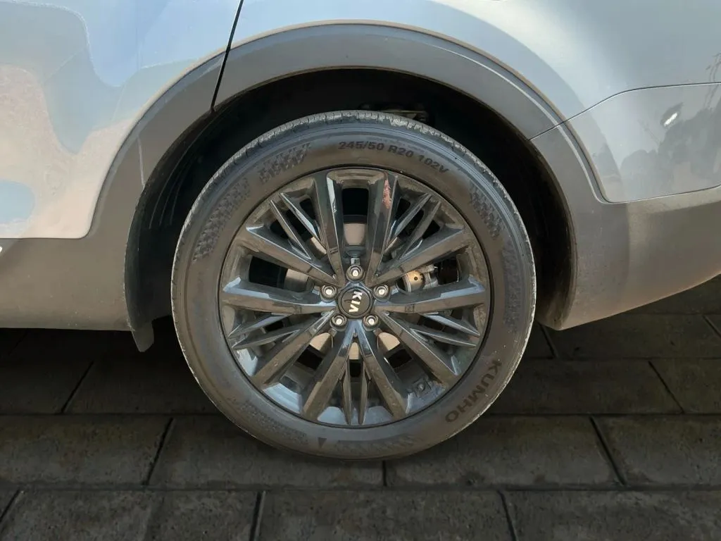 2021 Kia Telluride SX - Photo 18