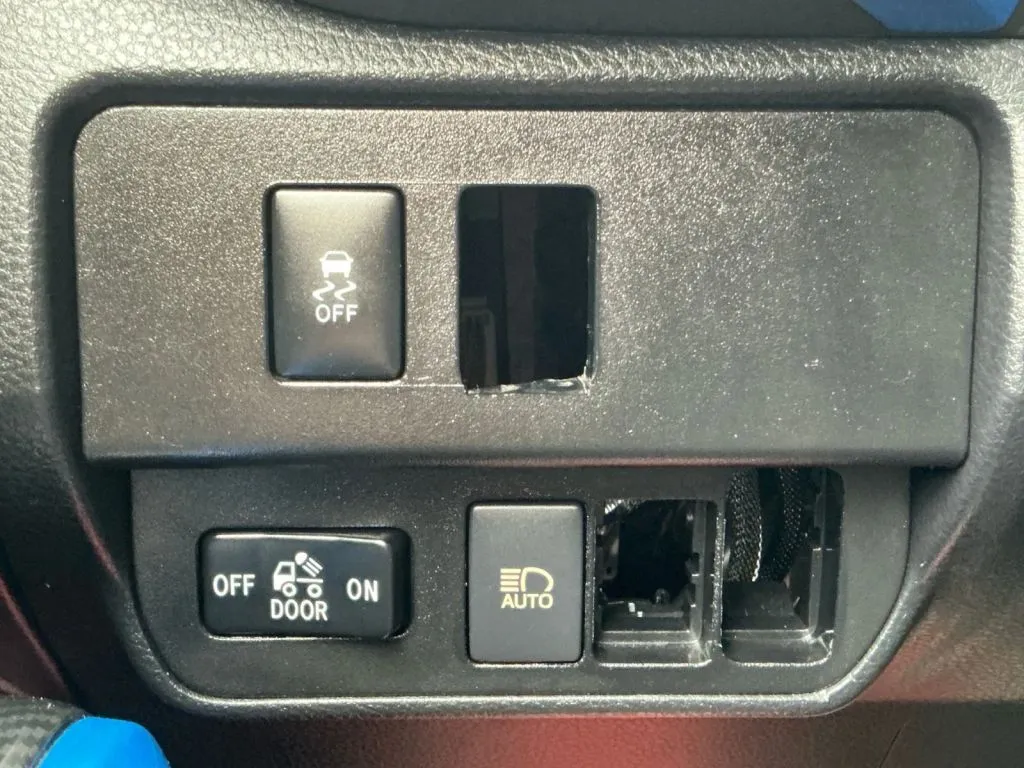 2023 Toyota Tacoma SR5 - Photo 35