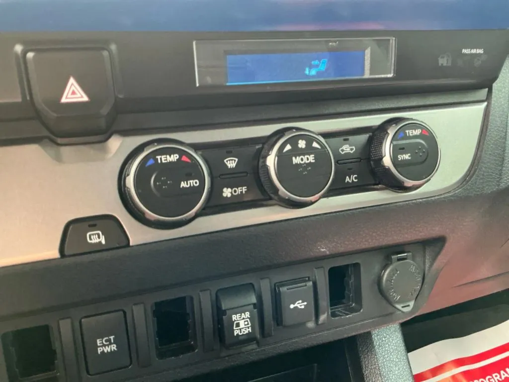 2023 Toyota Tacoma SR5 - Photo 32