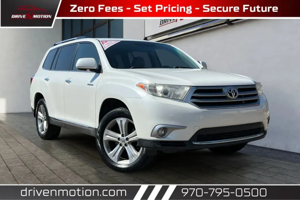 White 2013 Toyota Highlander Limited Sport Utility 4D for sale in Greeley, CO