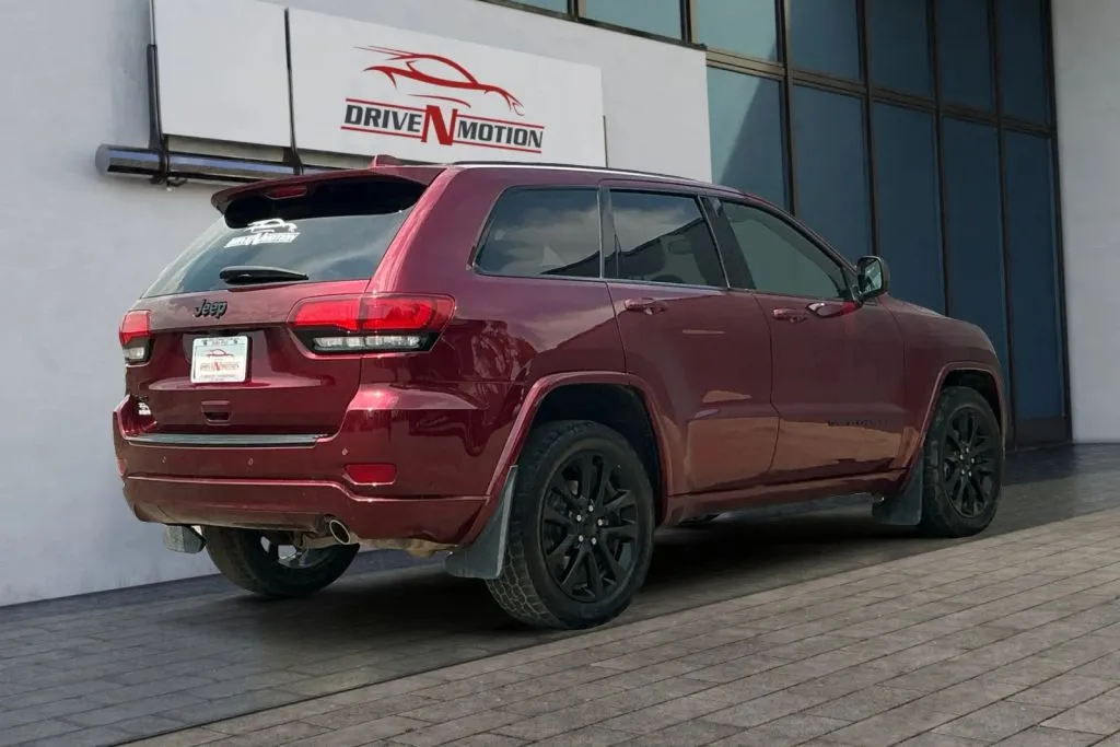 More photos of 2018 Jeep Grand Cherokee Altitude Sport Utility 4D at Drive N-Motion Greeley, CO