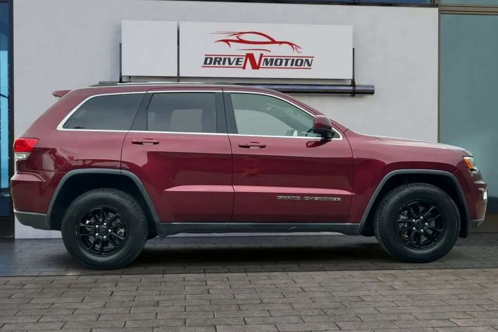 Another view of 2019 Jeep Grand Cherokee Laredo E Sport Utility 4D for sale in Greeley, CO at Drive N-Motion Greeley
