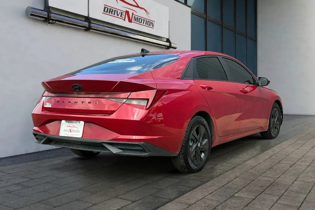 More photos of 2022 Hyundai Elantra SEL Sedan 4D at Drive N-Motion Greeley, CO