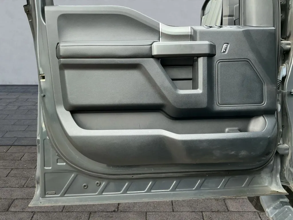 Ford F-150 photo 10